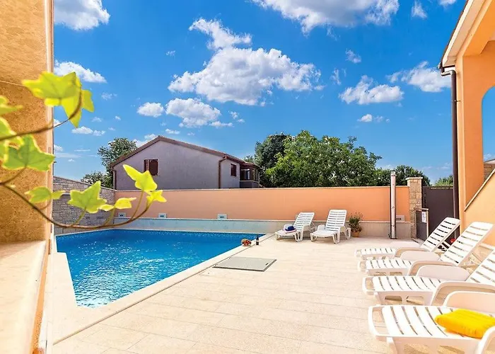 Cezar By Guide * Galižana